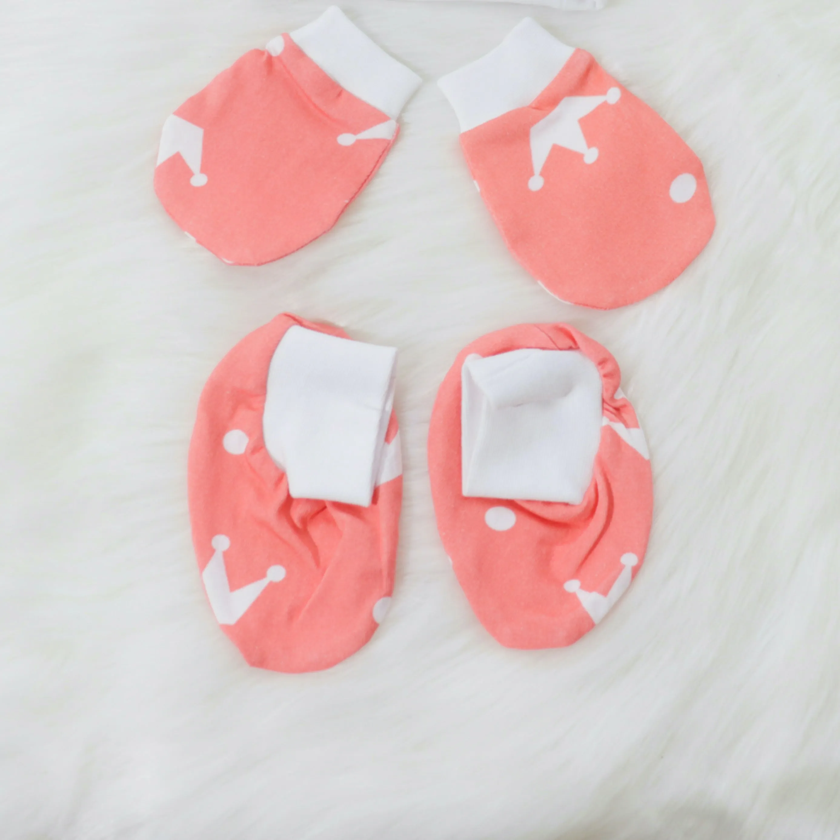 Crowns - Cotton Cap, Mittens & Booties Set