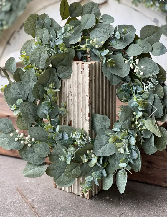 Eucalyptus   Berry Mix