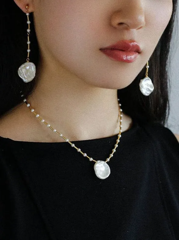 French Large Petal Baroque Stitching Beaded Clavicle Necklace