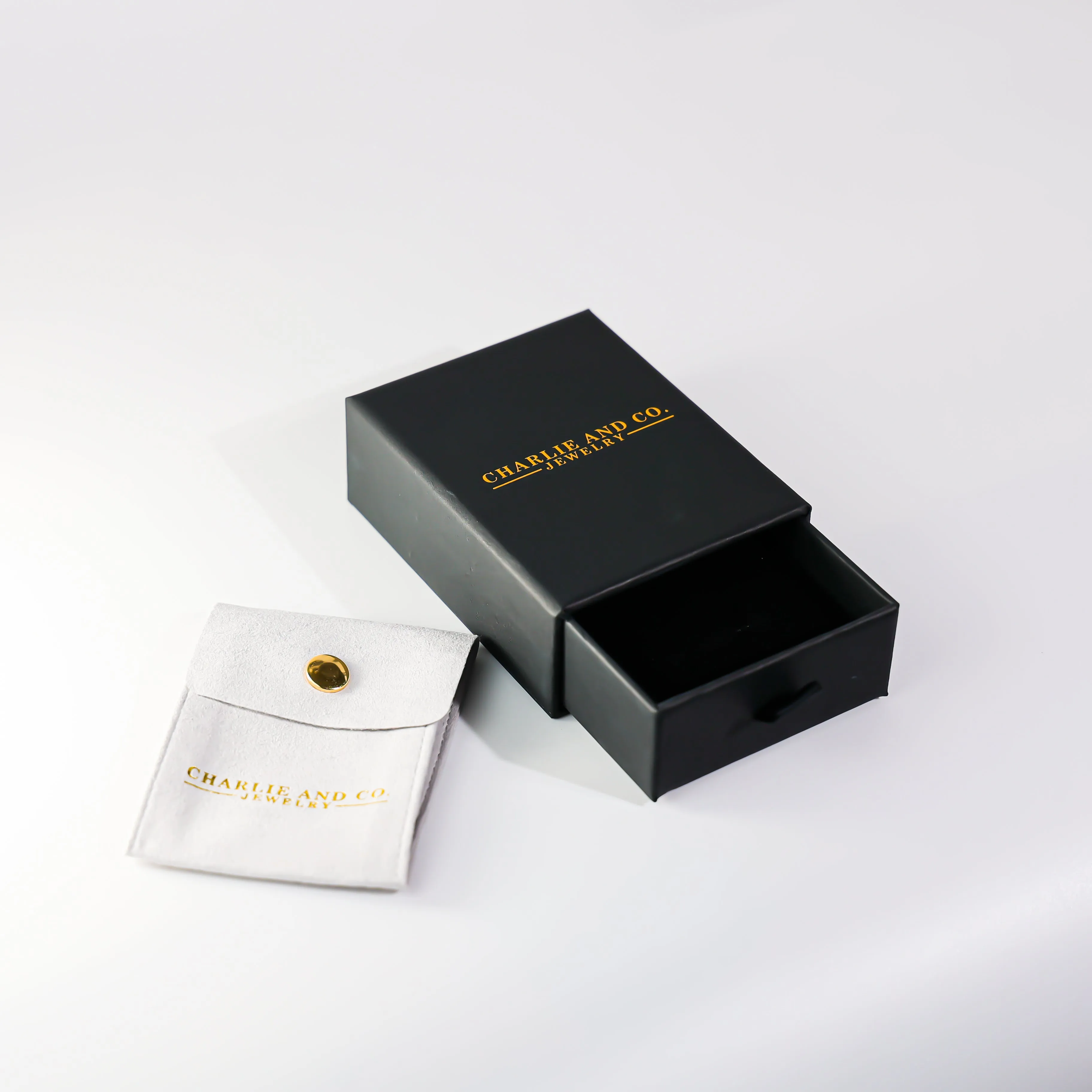 Gold Moon and Star Post Earrings - Model TC620
