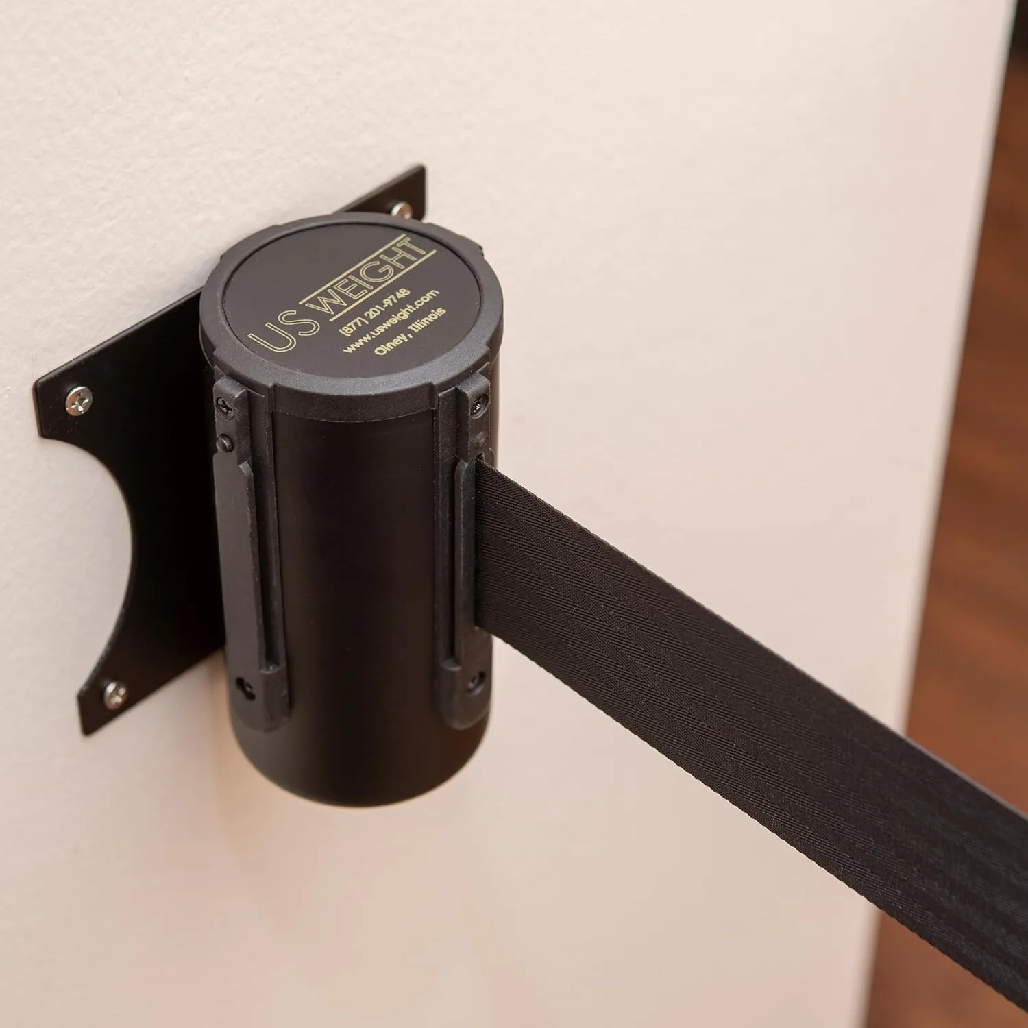 US Weight U2500 Crowd Control Wall Mount with 8' Black Retractable Belt with Safe Braking System and Locking Button